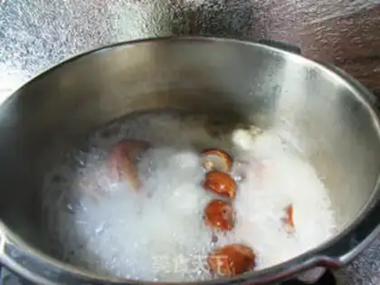 Make Soybeans and hoove soup step 6