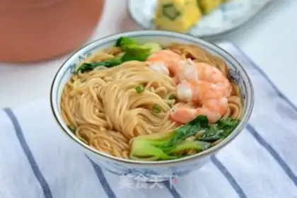 Make Autumn thick egg and shrimp noodles step 13