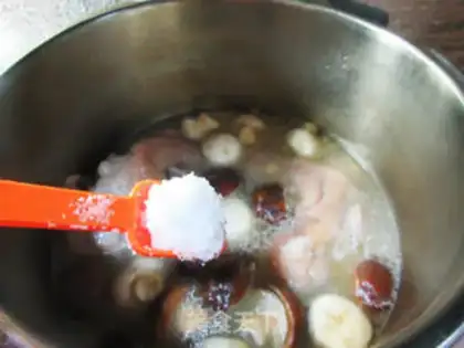 Make Soybeans and hoove soup step 7