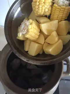 Make Tomato corn and potatoes step 4