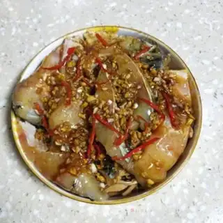 Make Gold-cuilled steamed fish step 4