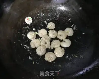 Make Curry beef shrimp pasta step 5