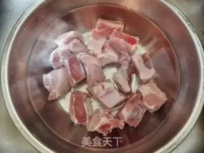 Make Field ribs soup step 1