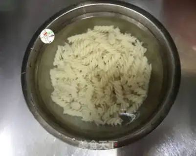 Make Curry beef shrimp pasta step 10
