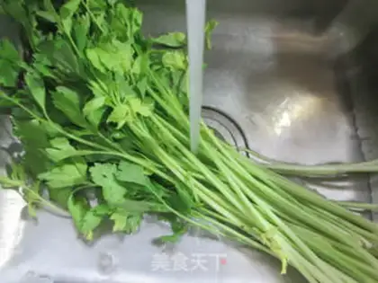 Make The peanut rice show, the fungus celery step 1