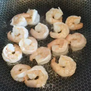 Make Shrimp fried ace step 2
