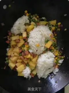 Make Pineapple rice step 6