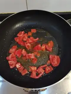 Make Tomato smelt step 1