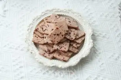 Make A pink, green strawberry cranberry step 9