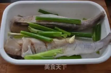 Make Korean spicy fish step 3