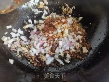 Make Fresh fried noodles step 3
