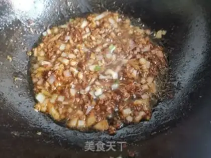 Make Fresh fried noodles step 4