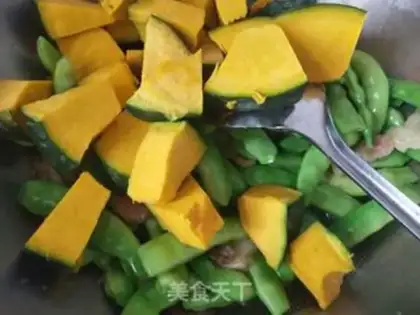 Make Pumpkin with beans step 4