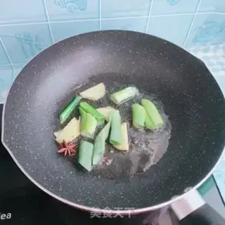 Make Chicken clots for potatoes step 3