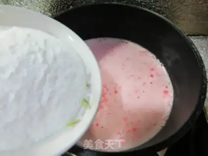 Make Strawberry jelly step 4