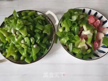 Make Soybeans pork dumplings step 3