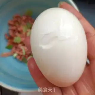Make Goose egg toast step 3