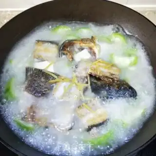 Make Smelt tofu head soup step 7