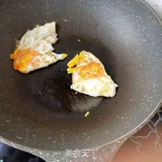 Make cucumber egg sandwich step 5