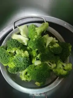Make ♪ Burn the broccoli ♪ step 2