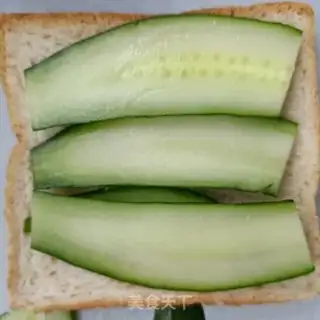 Make cucumber egg sandwich step 6