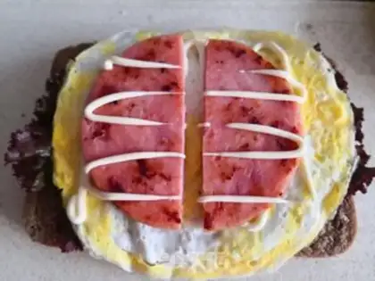 Make Quick-hand sandwich step 5