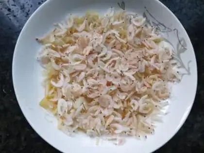 Make Dry prawn rice step 4
