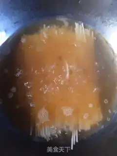 Make Onion tomato egg noodles step 5