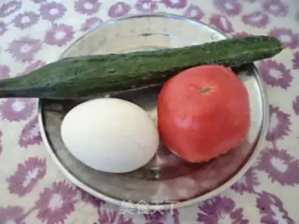 Make Goose egg tomato noodles step 0