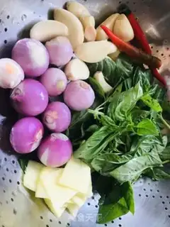 Make Three chickens step 0