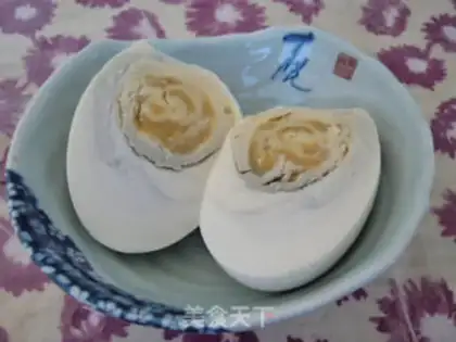 Make Goose egg tomato noodles step 2
