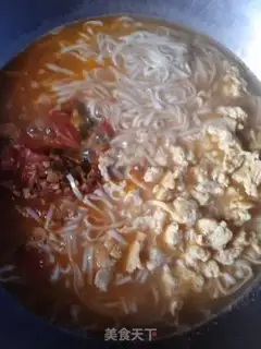 Make Onion tomato egg noodles step 7