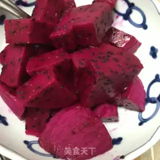 Make Old yogurt with dragon nuts step 1