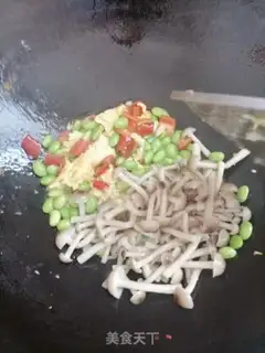 Make Crab mushrooms and fried eggs step 4