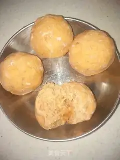Make Cracker-skin red potato ball step 7