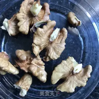 Make Old yogurt with dragon nuts step 2
