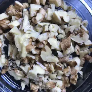 Make Old yogurt with dragon nuts step 4