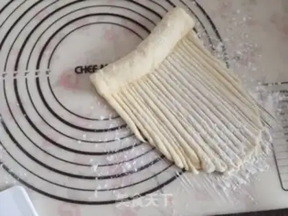 Make Flutterball bread step 5