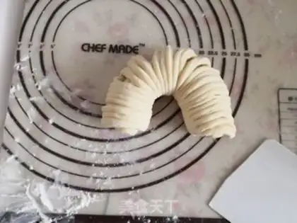 Make Flutterball bread step 6