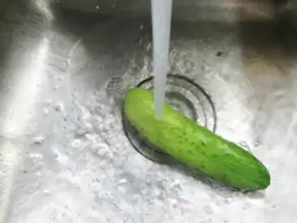 Make Black cucumber pickles step 1