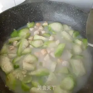 Make Green bean cucumber chop soup step 3