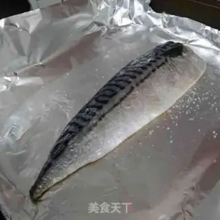 Make Salted mackerel step 1