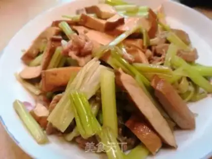 Make Celery fried dry step 9