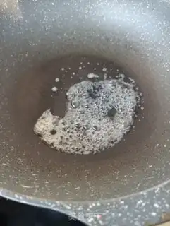 Make Pepper fried pig hoof step 3