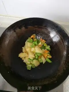 Make Potato pepper fried meat step 5