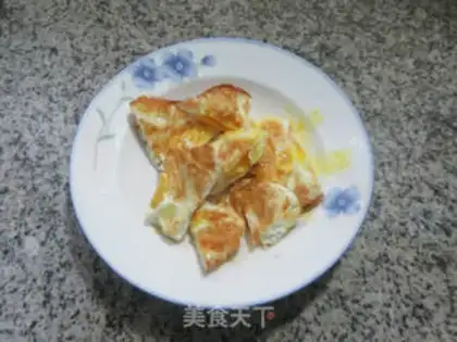 Make Fried eggs, fried fruit step 2