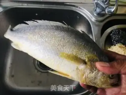 Make Fresh yellow fish step 0