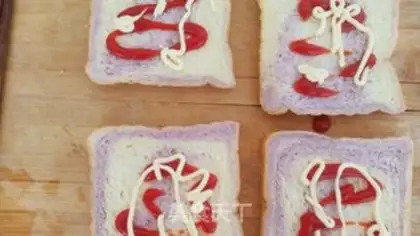 Make Egg ham sandwich step 4