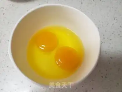 Make Eggs and cucumbers step 4