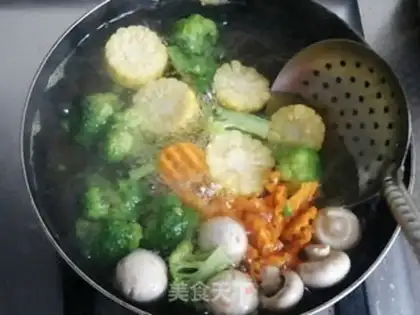 Make Take the chicken leg chop step 3